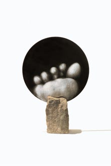 vitrail peinture verre corps intimité voyeur indiscret noir blanc sculpture art gwenola hatet